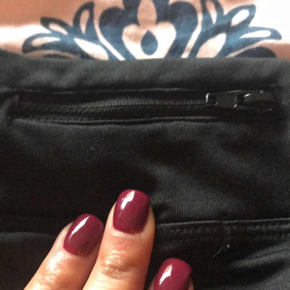 Workout pants - Picture 3 of 3